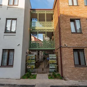 https://tourfa.alltbilisihotels.com