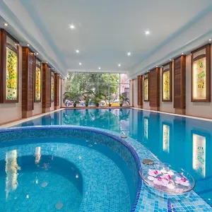 Lion's Garden Otel
